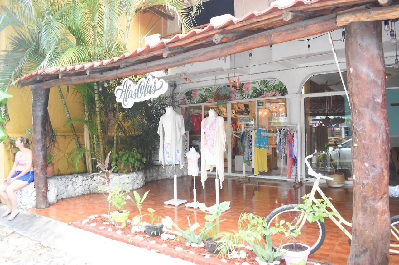 Caracol Suite Hotel